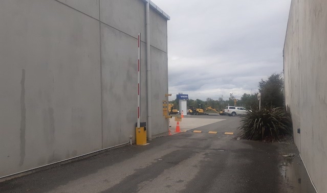 
     ニュージーランドのTransdiesel Trucking Companyに設置されたDashou Barrier
    